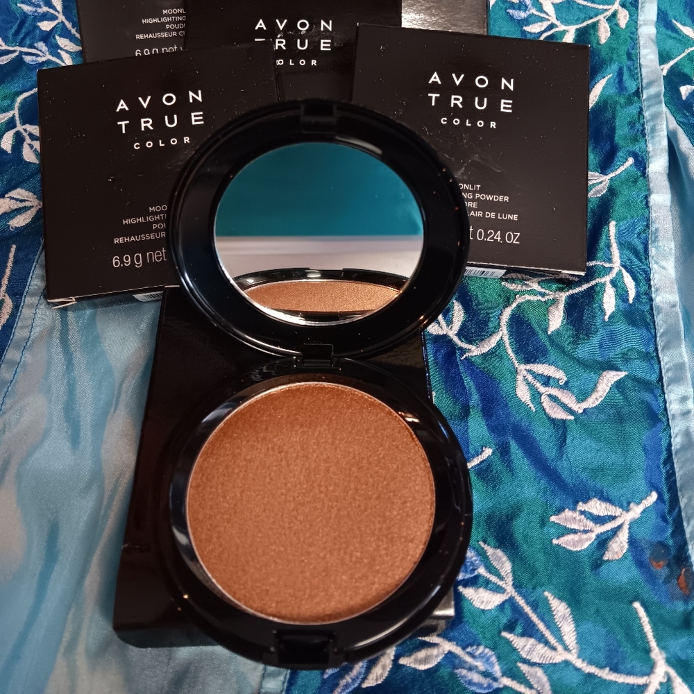 Avon True Color Moonlit Highlighting Powder 6.9 g net wt .24 oz